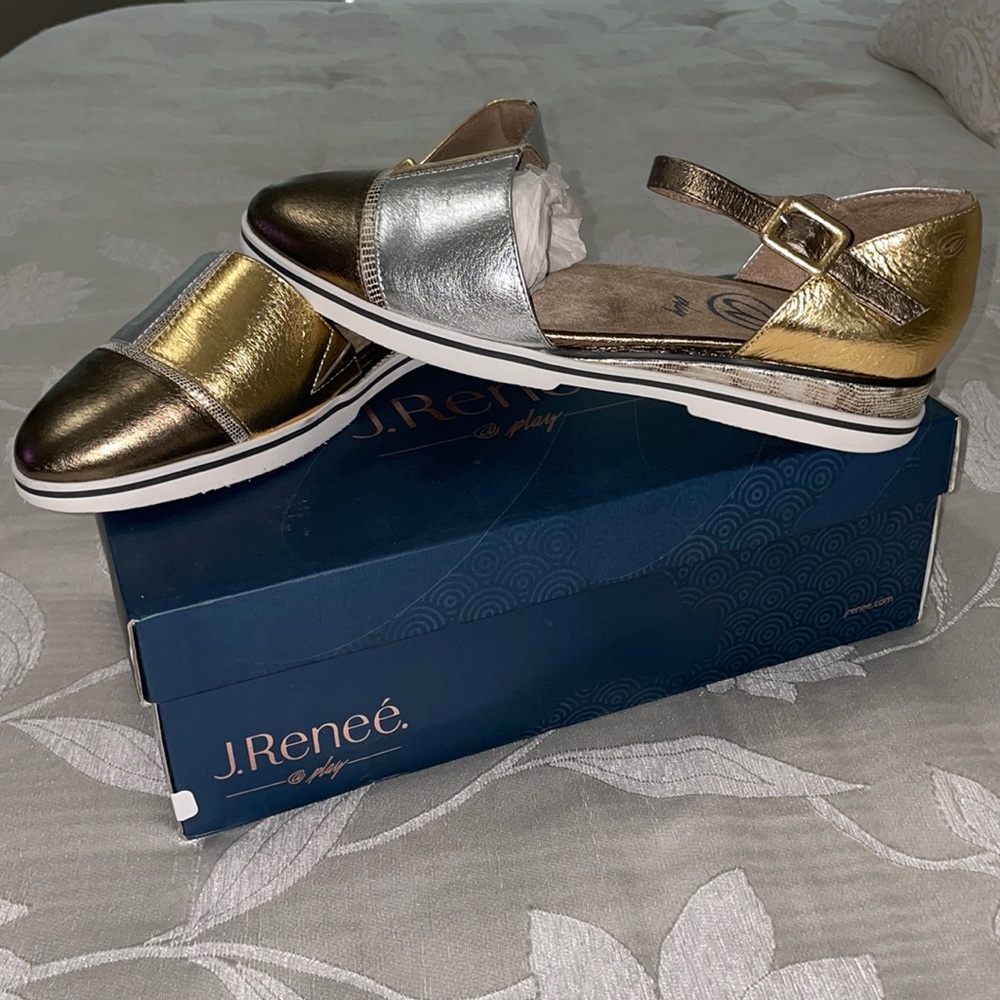 J.Renee metallic Womens shoe